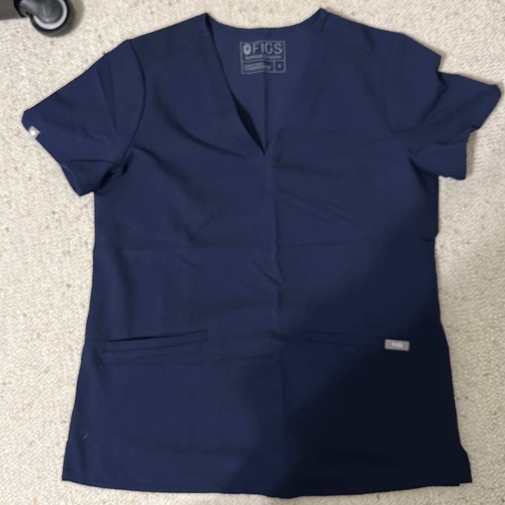 Figs Casma top